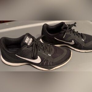 Nike Black and Gray Athletic Shoes